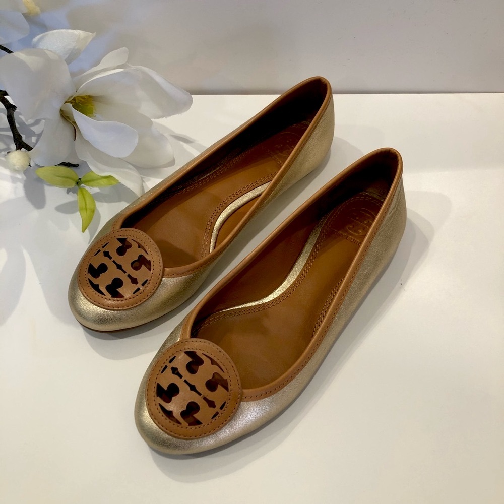 Tory Burch Louisa Gold & Tan Flats - Size 5.5
